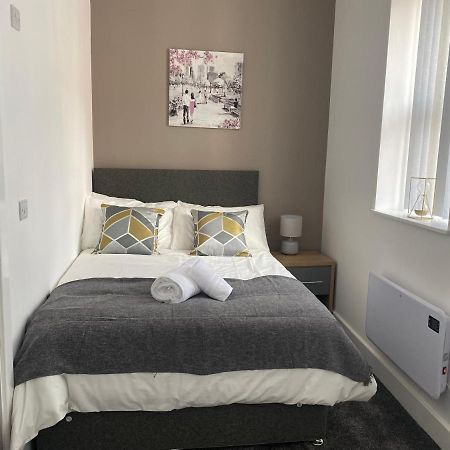 2D Spv Double En-Suite Room เวคฟิลด์ ภายนอก รูปภาพ