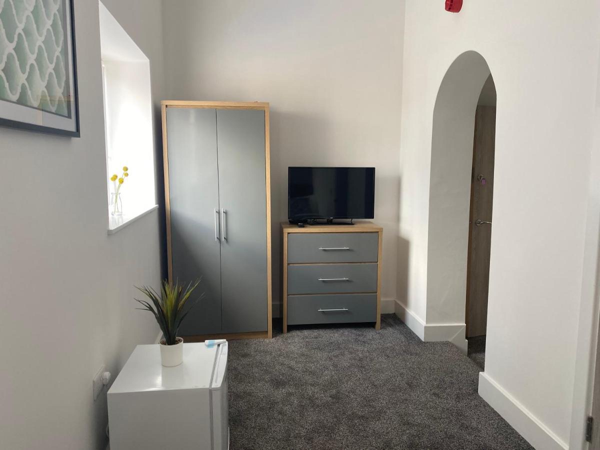 2D Spv Double En-Suite Room เวคฟิลด์ ภายนอก รูปภาพ
